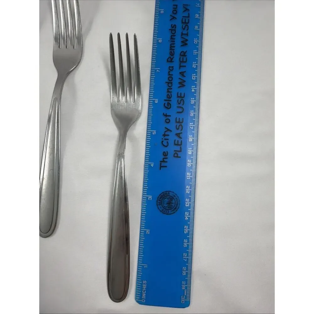 Set of 7 Oneida Peninsula Stainless Individual Dinner Forks Castle Jordan
